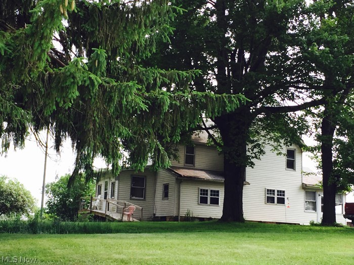 Absolute auction, all sells to the highest bidder on location:  MONDAY – AUGUST 17, 2015 – 3:30 PM 18.7 Acres with Two Story Home – Garage
Augusta Twp – Carroll County
Gas & Oil Rights Sold Separate with New Chesapeake Lease with Income
TERMS ON REAL ESTATE: 10% down auction day, balance due at closing. Buyer's premium of 10% to be added to the final bid to establish the purchase price. Any desired inspections must be made prior to bidding. All information contained herein was derived from sources believed to be correct. Information is believed to be accurate but not guaranteed.
