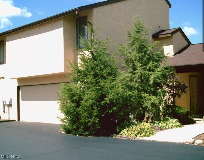 Windchimes On Summit - Residential