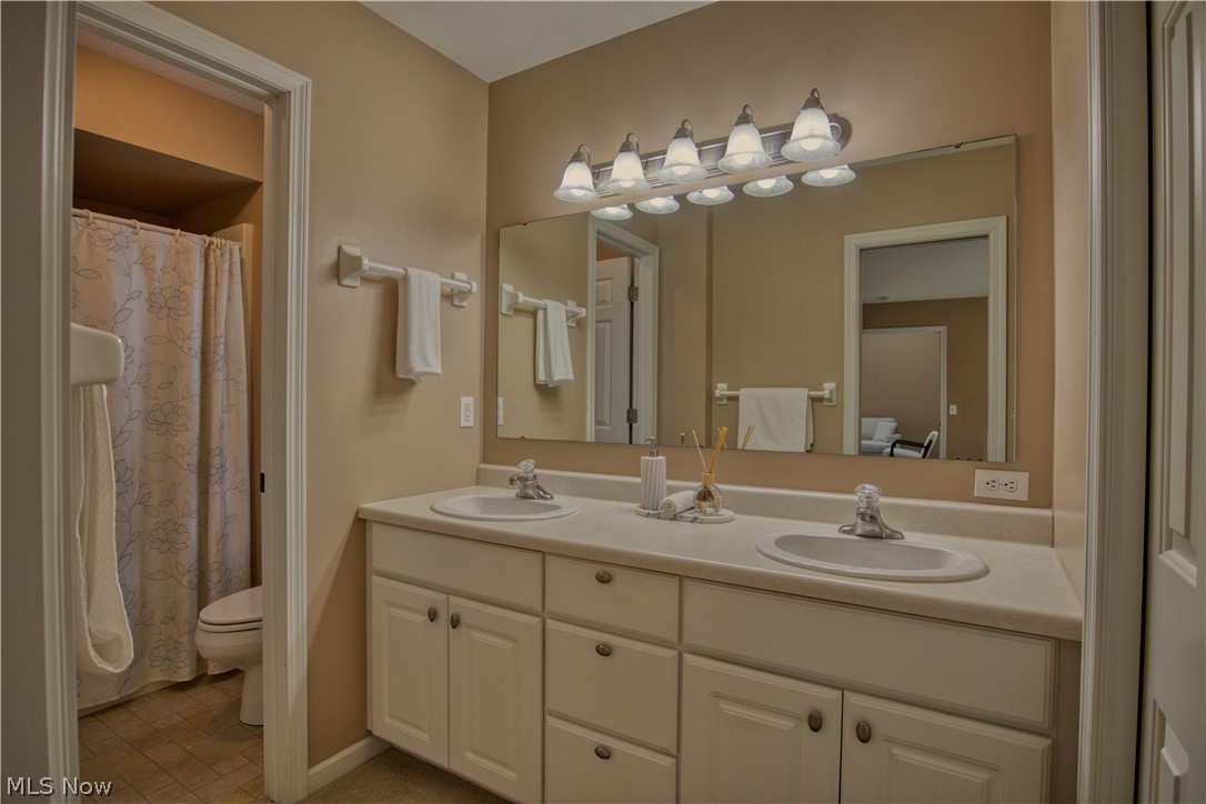 Shadowridge Villas Condos - Residential