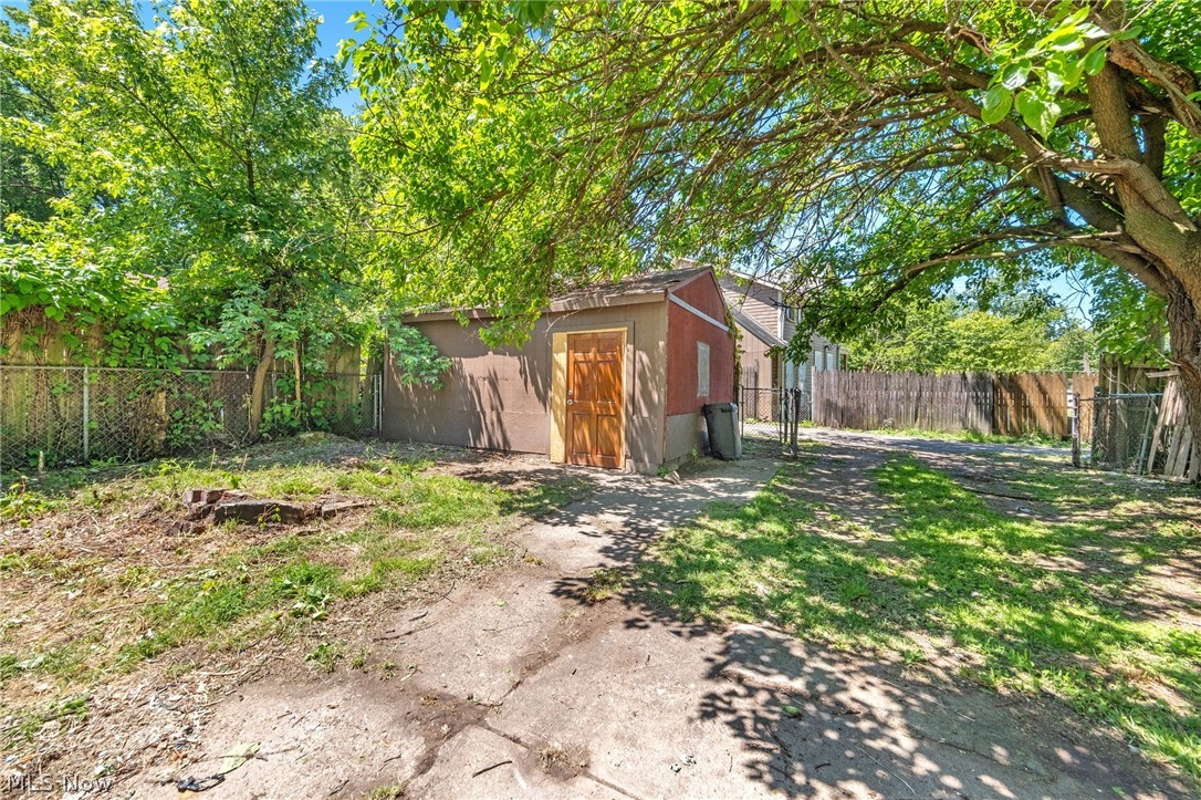 Taylor & Hoyts Allotment - Residential Income