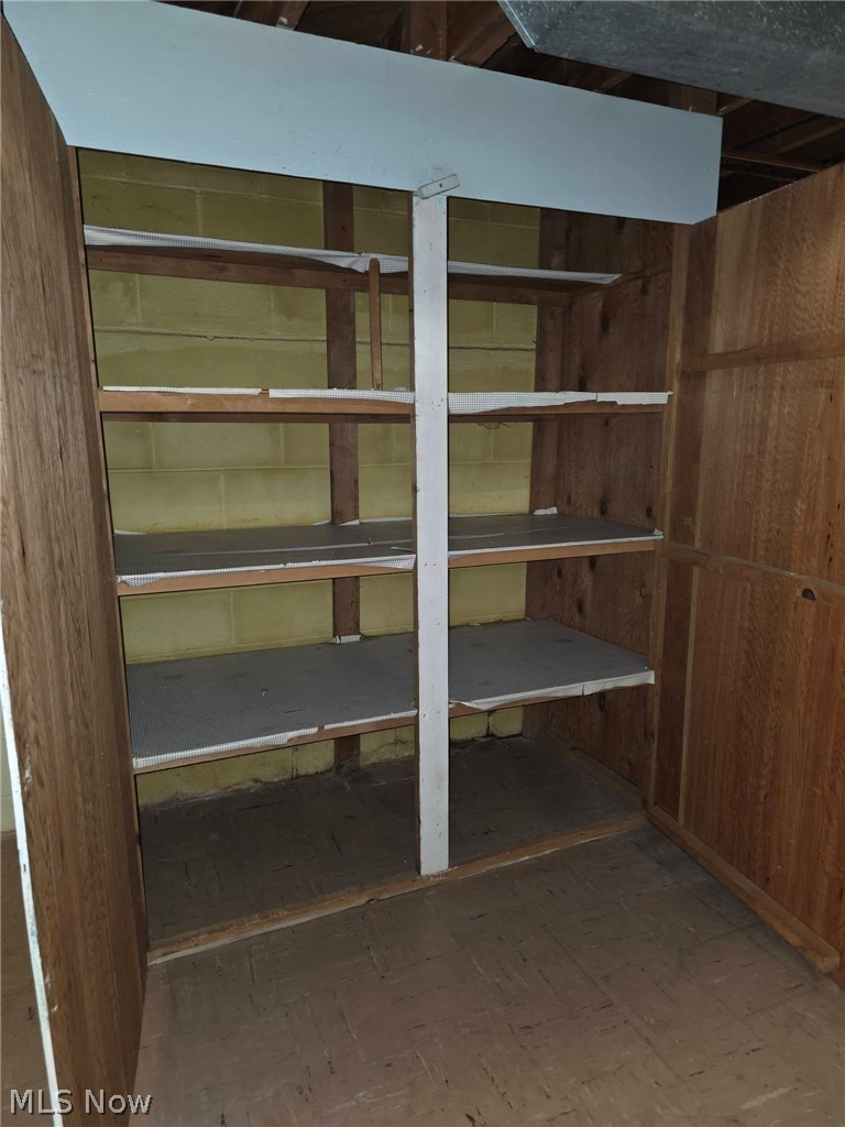 R A Galls Middleburg Heights - Residential