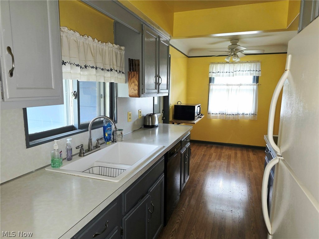 R A Galls Middleburg Heights - Residential