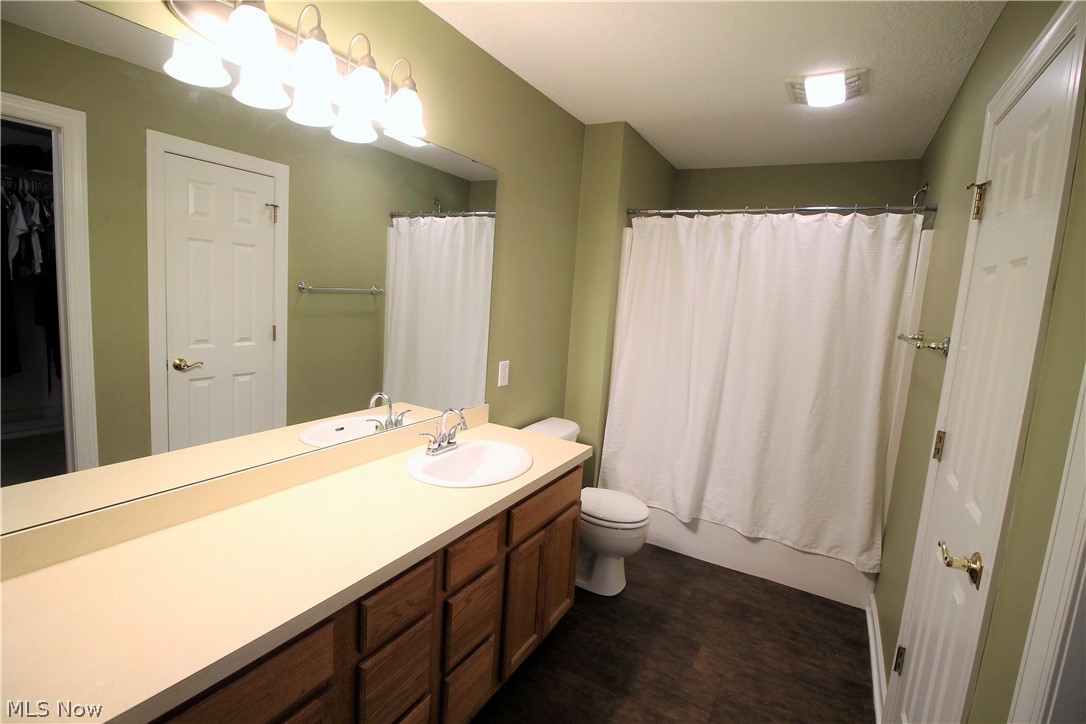 Villas/Waterford Xing Condo - Residential