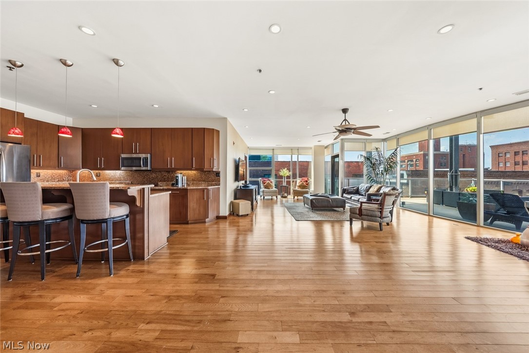 Pinnacle Condo - Residential