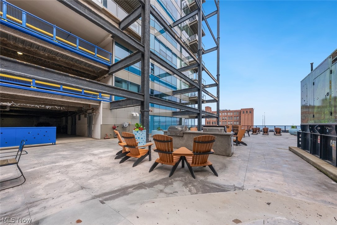 Pinnacle Condo - Residential