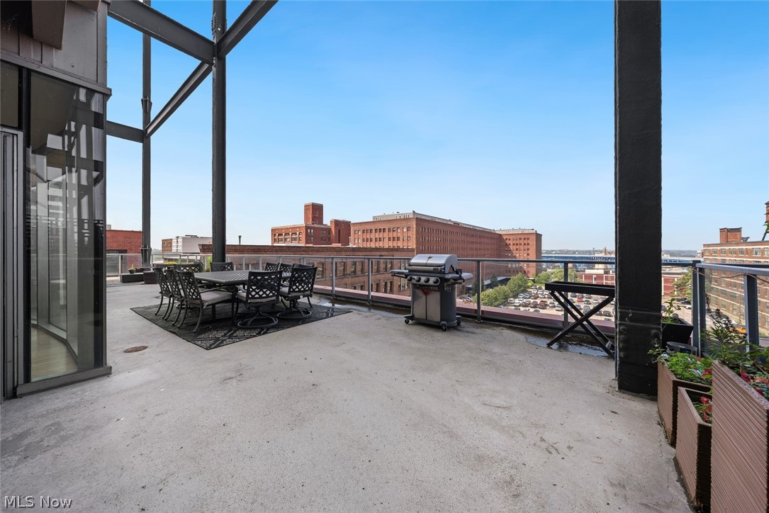 Pinnacle Condo - Residential