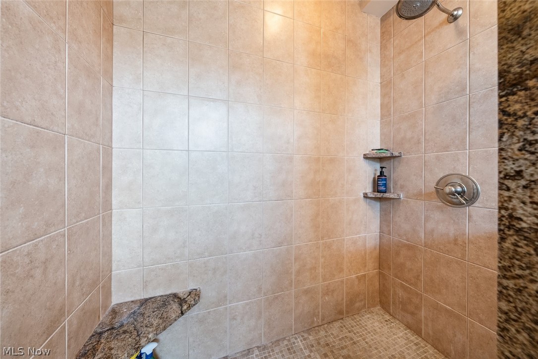 Pinnacle Condo - Residential