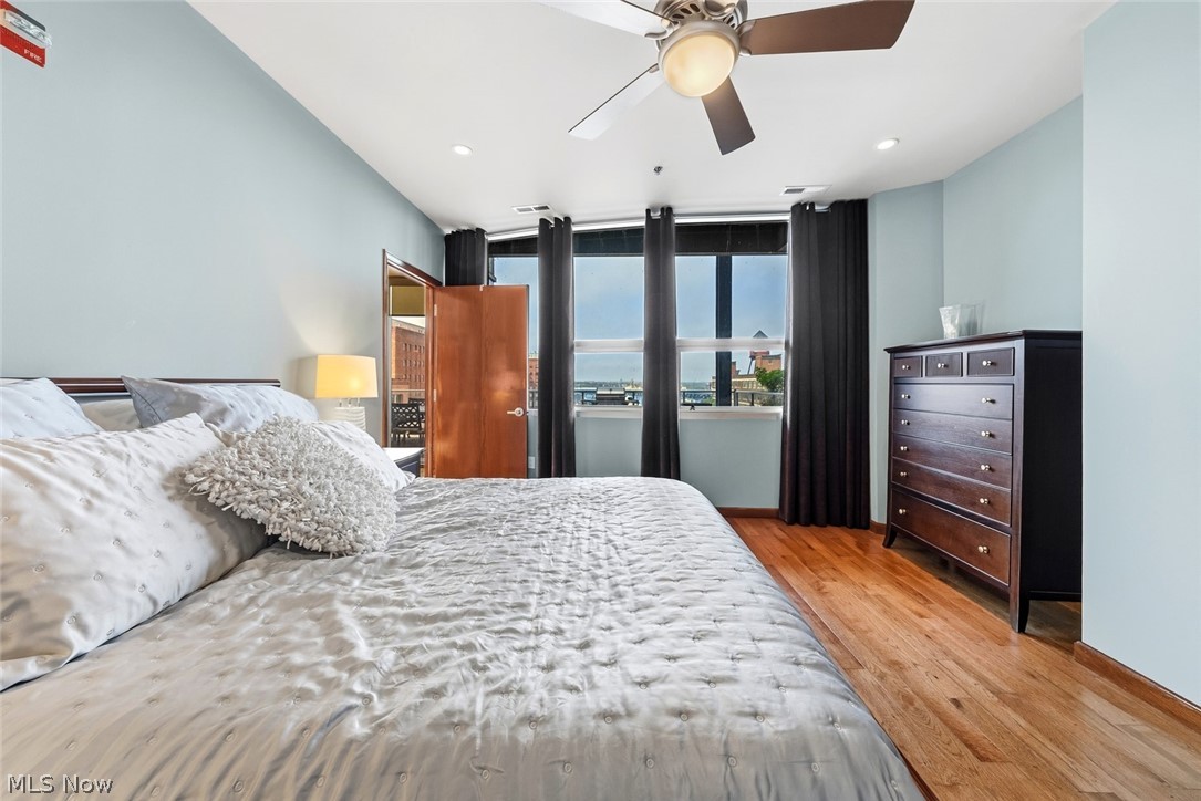 Pinnacle Condo - Residential