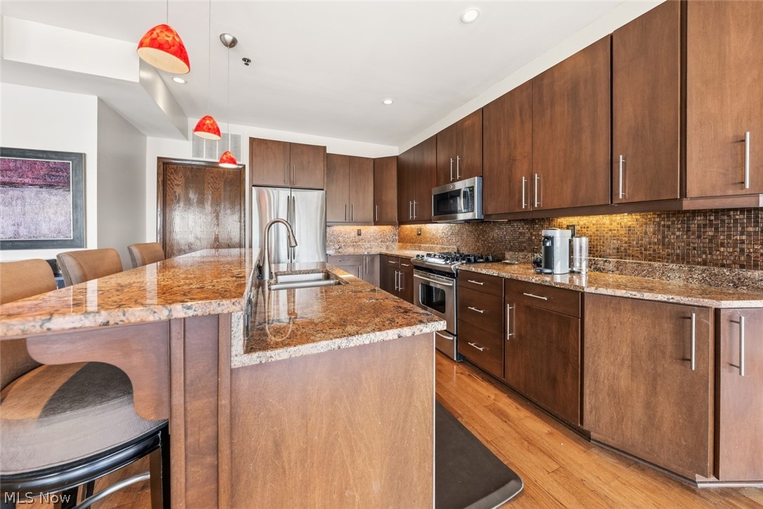 Pinnacle Condo - Residential