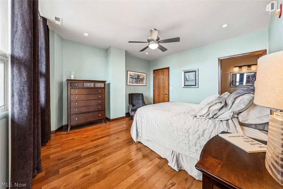 Pinnacle Condo - Residential