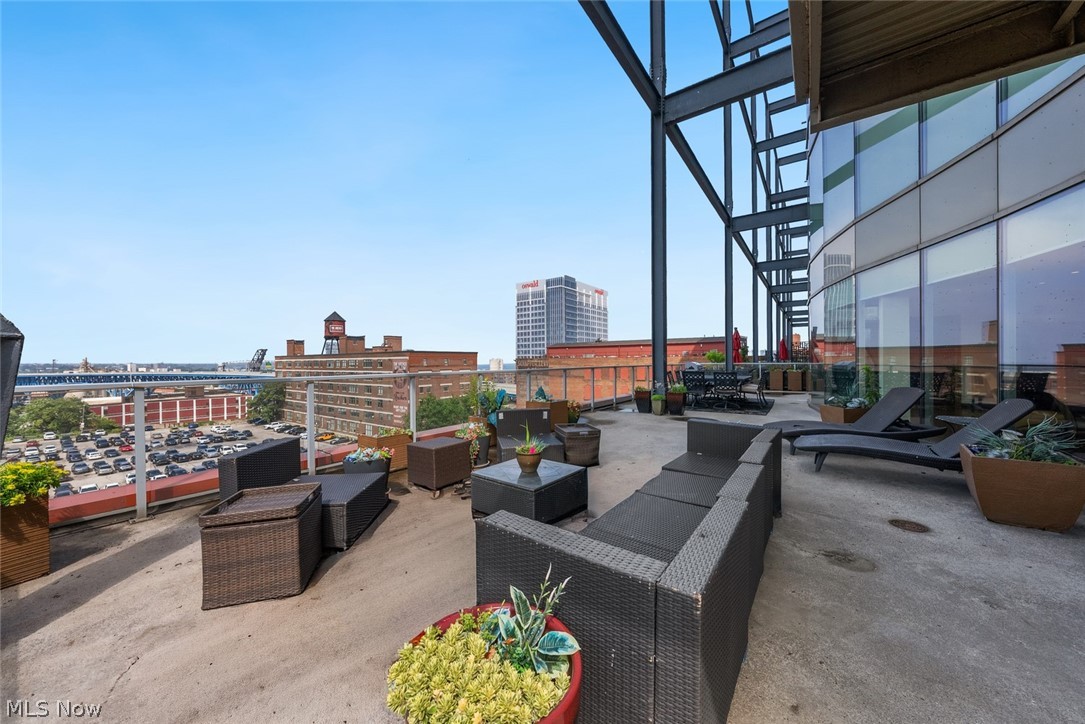 Pinnacle Condo - Residential
