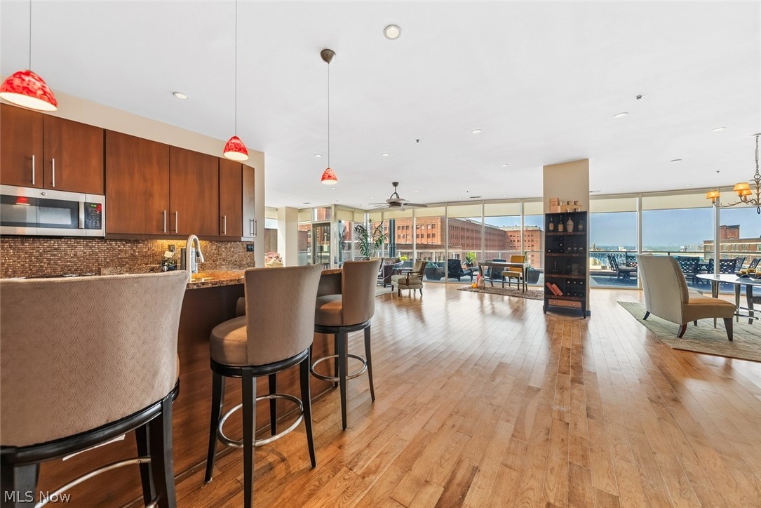Pinnacle Condo - Residential