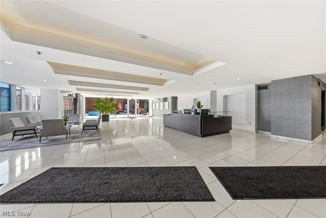 Pinnacle Condo - Residential
