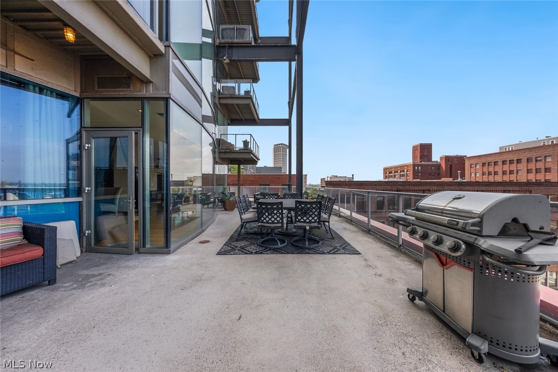Pinnacle Condo - Residential