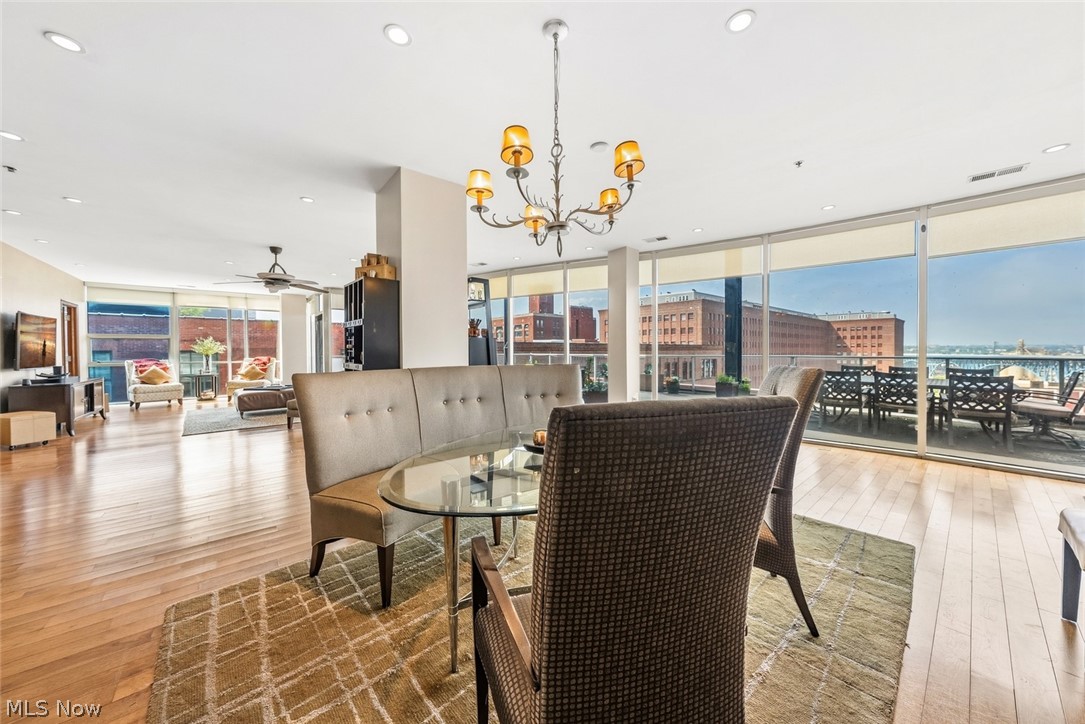 Pinnacle Condo - Residential
