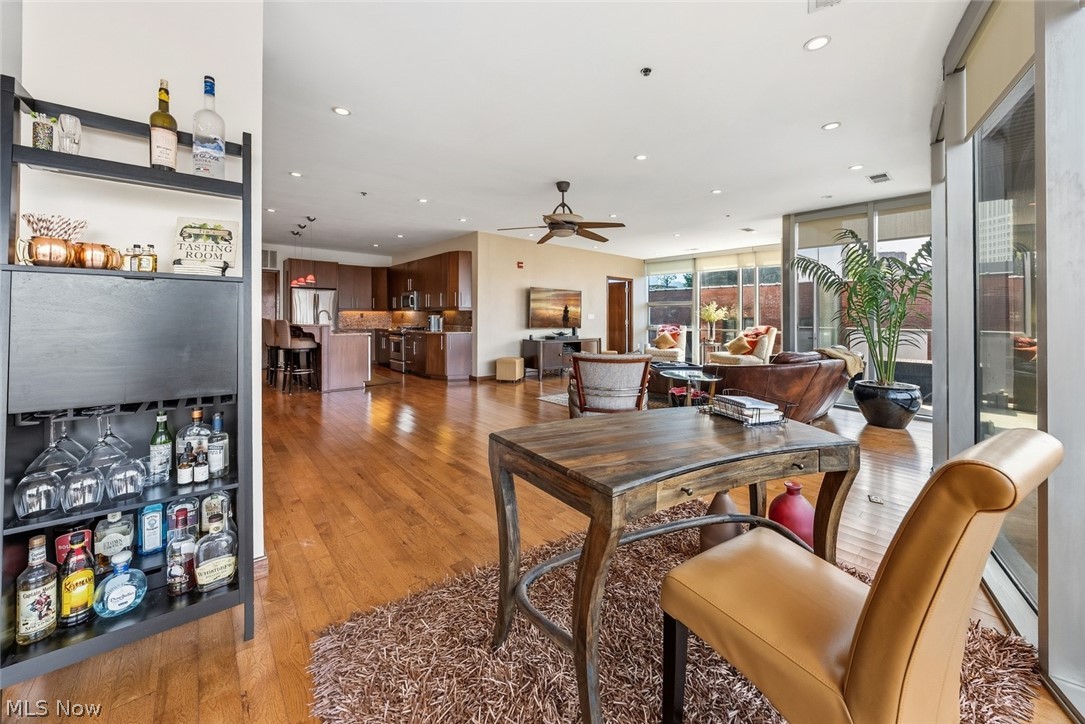 Pinnacle Condo - Residential