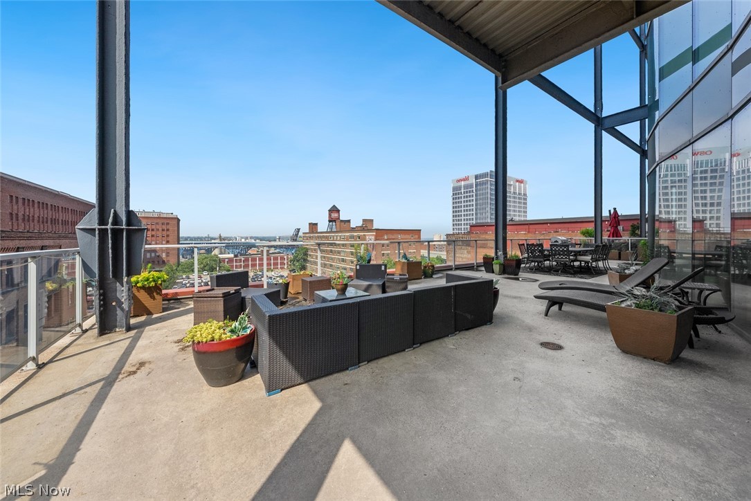 Pinnacle Condo - Residential