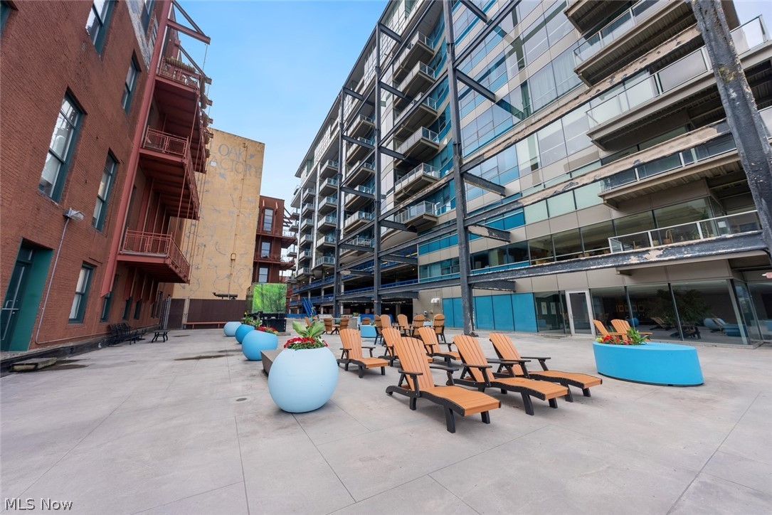 Pinnacle Condo - Residential