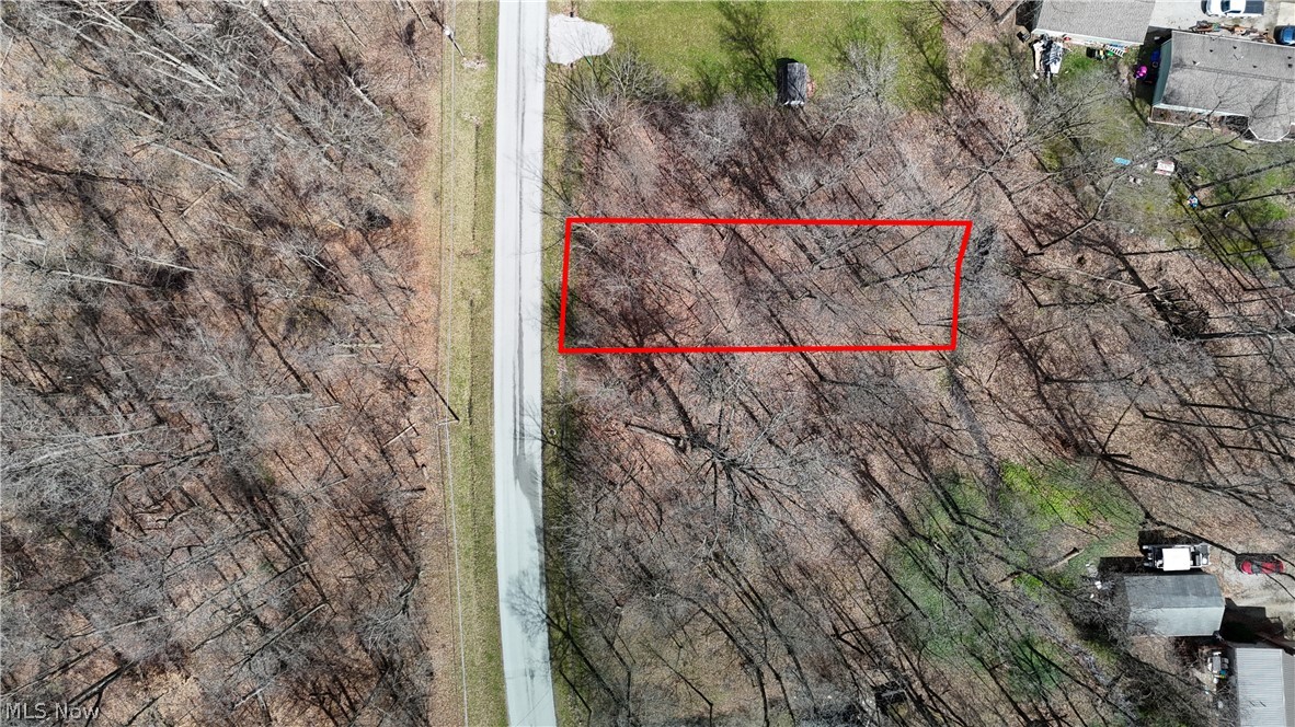 Vacant Lot in Cinnamon Lake!

Great opportunity to own a vacant lot in the desirable Cinnamon Lake community, offering flexibility for a variety of uses. Whether you're looking to build a primary residence, weekend retreat, or hold as an investment, this property provides versatile potential to fit your needs.

Enjoy access to community amenities including the private lake, beach, boating, fishing, and more—all within a peaceful, well-maintained setting.

PLEASE ALLOW 48 HOURS for response to any offers