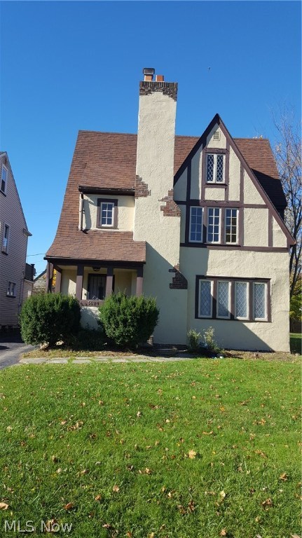 Updated 2nd and 3rd units include 4 bedrooms, 2 full baths with nice hardwood floors, freshly painted, kitchen appliances and large living room with cozy fireplace. In walking distance from public transportation, shopping plazas and close to schools, restaurants & highways. Leasing qualifications are good credit, stable employment, gross monthly income must be 2.5 times the monthly rent. No pets, no Section 8.  Schedule a showing today!