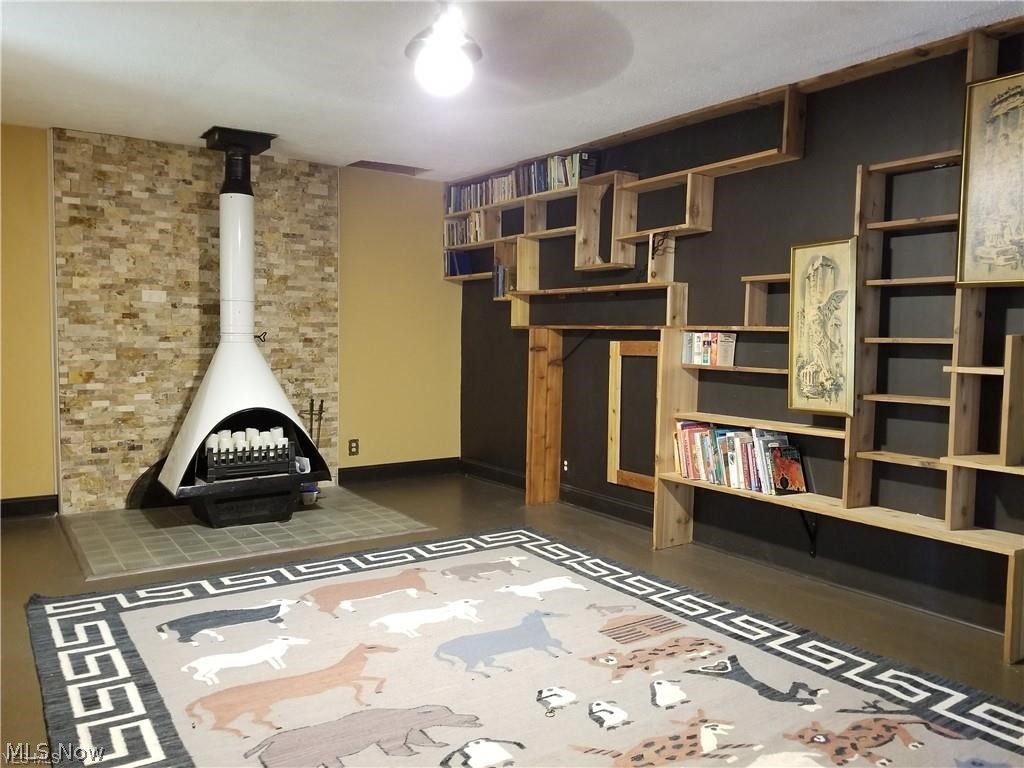 Ravenna Bldg Co - Residential Lease