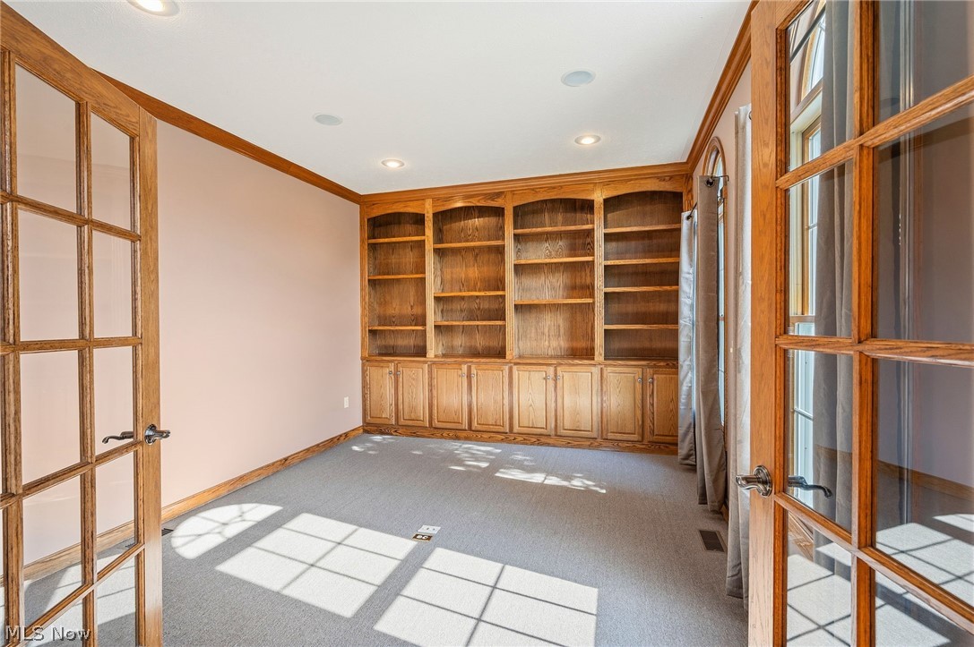 Swan Lake - Residential