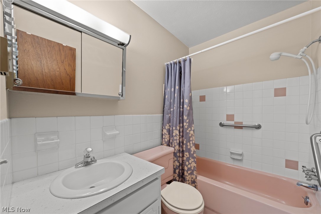 Silver Lake Towers Condo - Residential