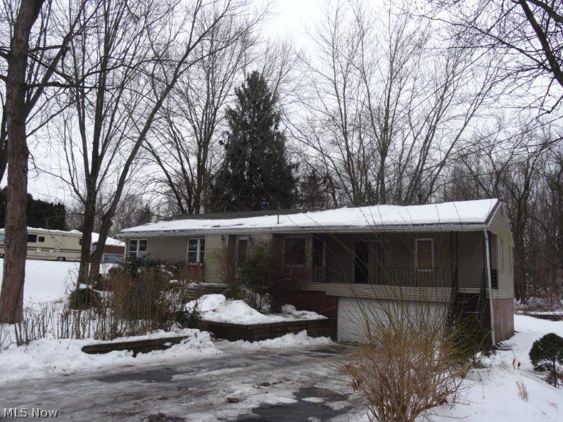 Investor special in Springfield Township!  Raised ranch with 2 car att garage, large lot, and spacious floor plan. Needs TLC!