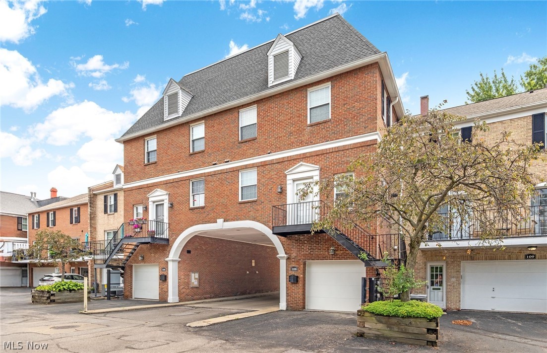 Hampton Square - Residential