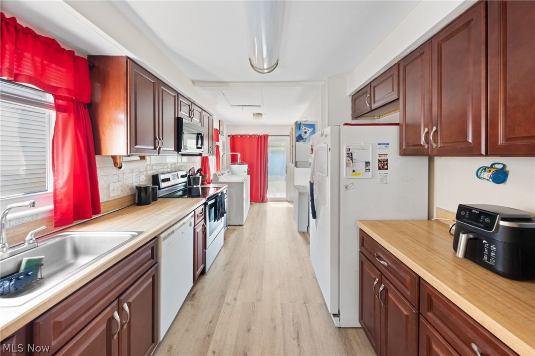 West 143rd Street 01 - Residential