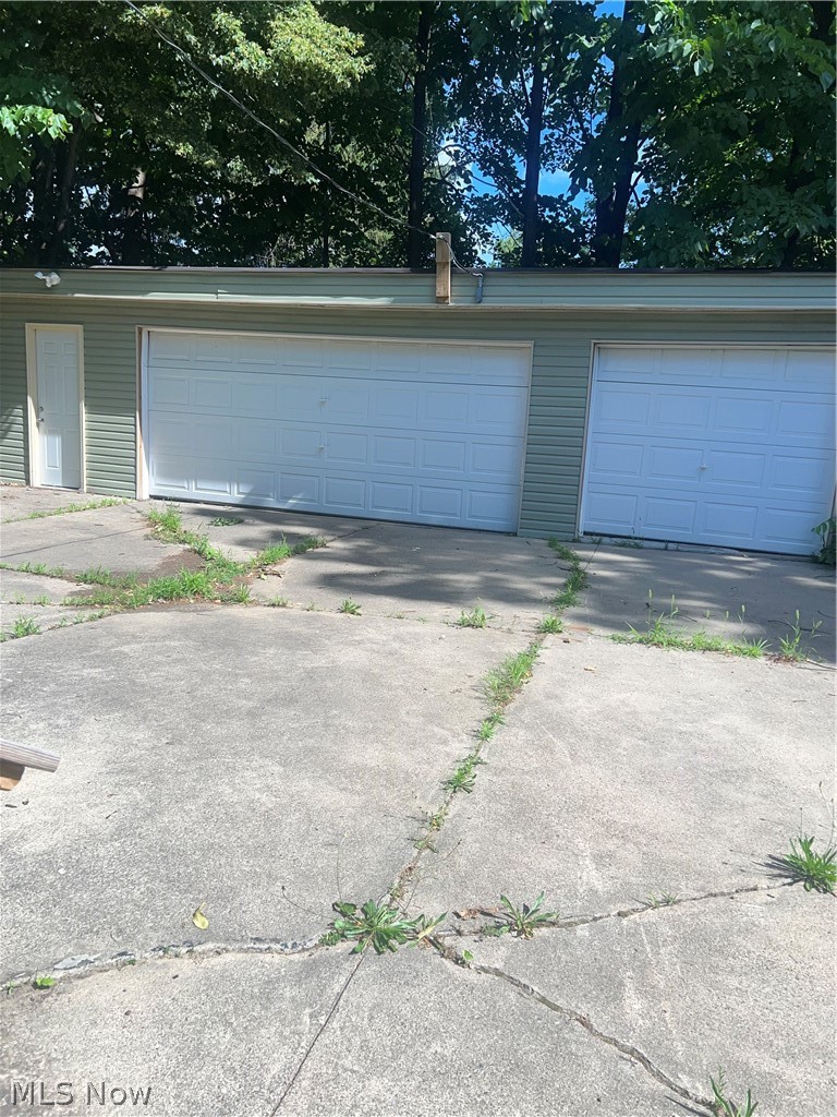 Hickox Hosmer & Others - Residential Income