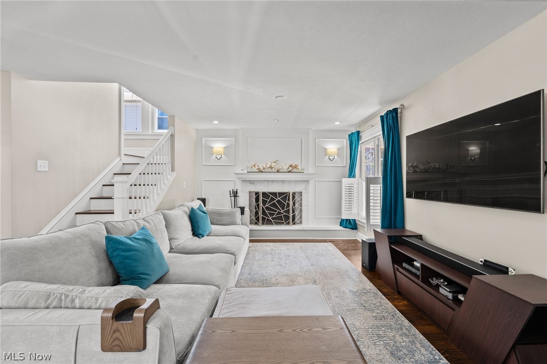 C L & L R Newells - Residential