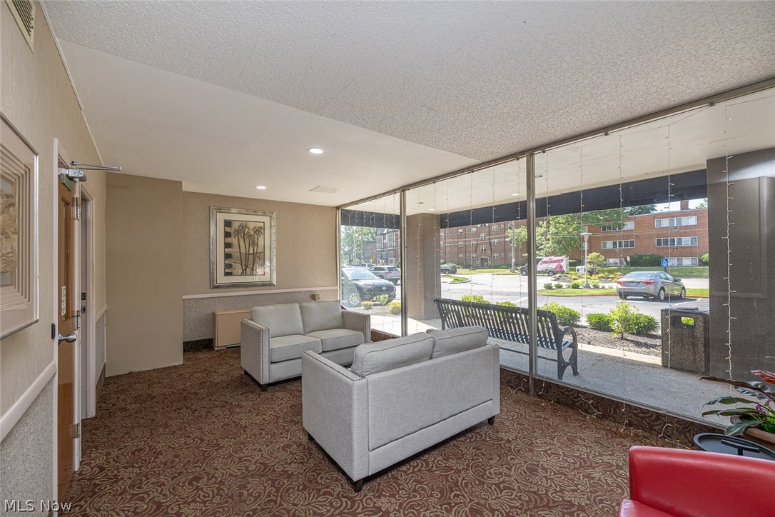 Marine Towers East - Residential