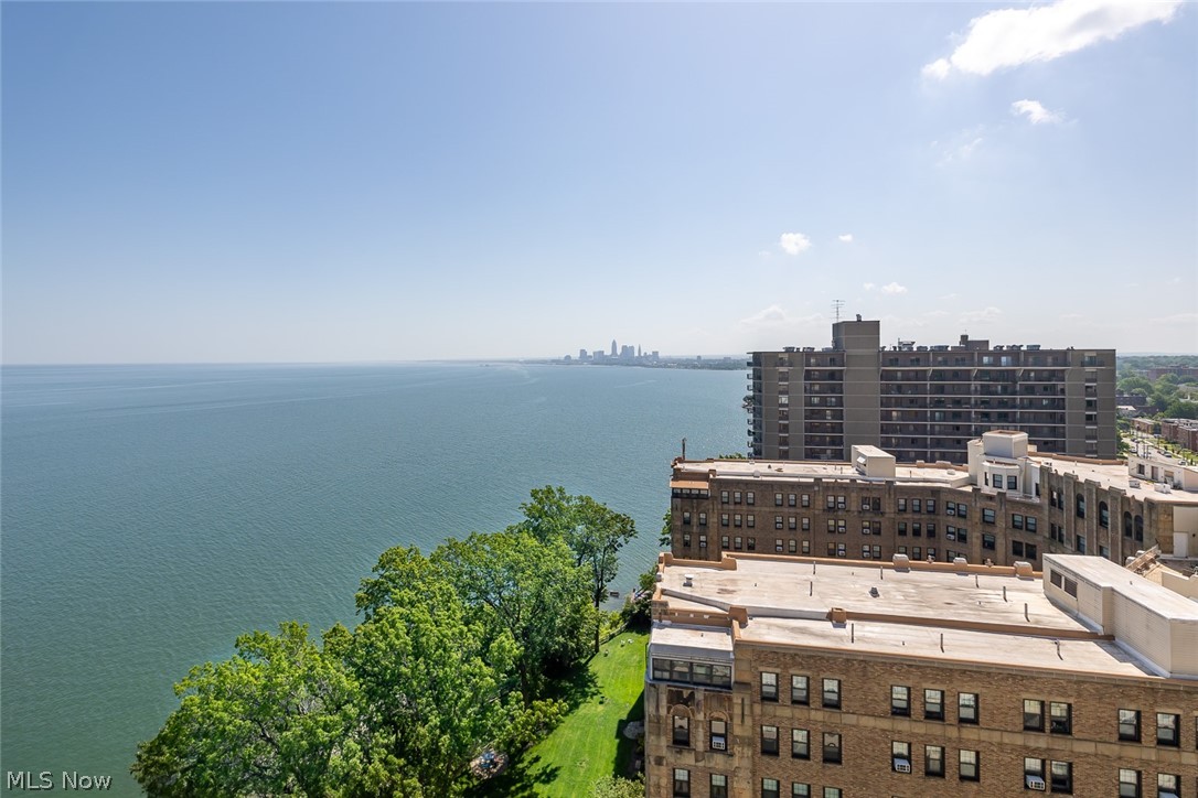 Marine Towers East - Residential