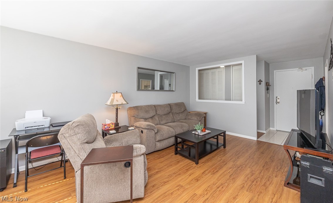 Marine Towers East - Residential
