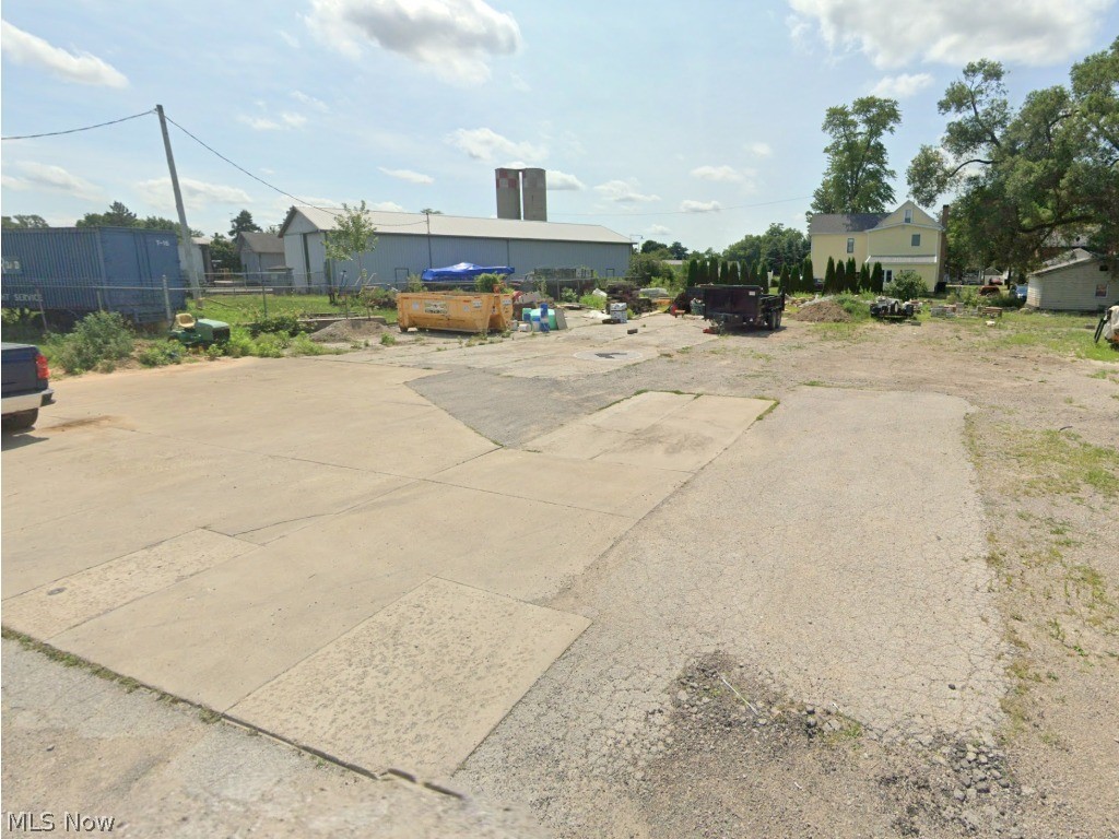 Build-ready 0.271-acre lot located within the Bellevue city limits. This parcel offers a flexible footprint for a variety of potential projects. Public utilities are available onsite, and the site is easy to access from local streets. Buyers should verify their intended use with the appropriate city departments as part of their planning process. A great opportunity for builders, investors, or anyone looking for a manageable site in a growing community.