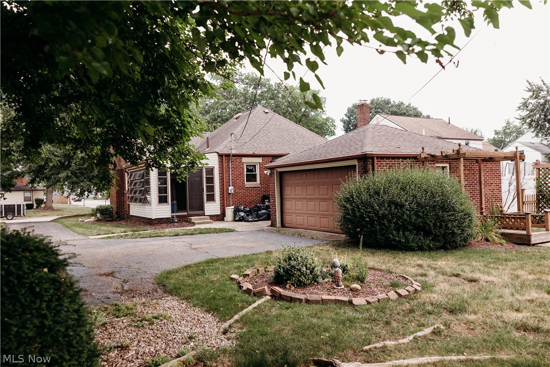 West Manor - Residential