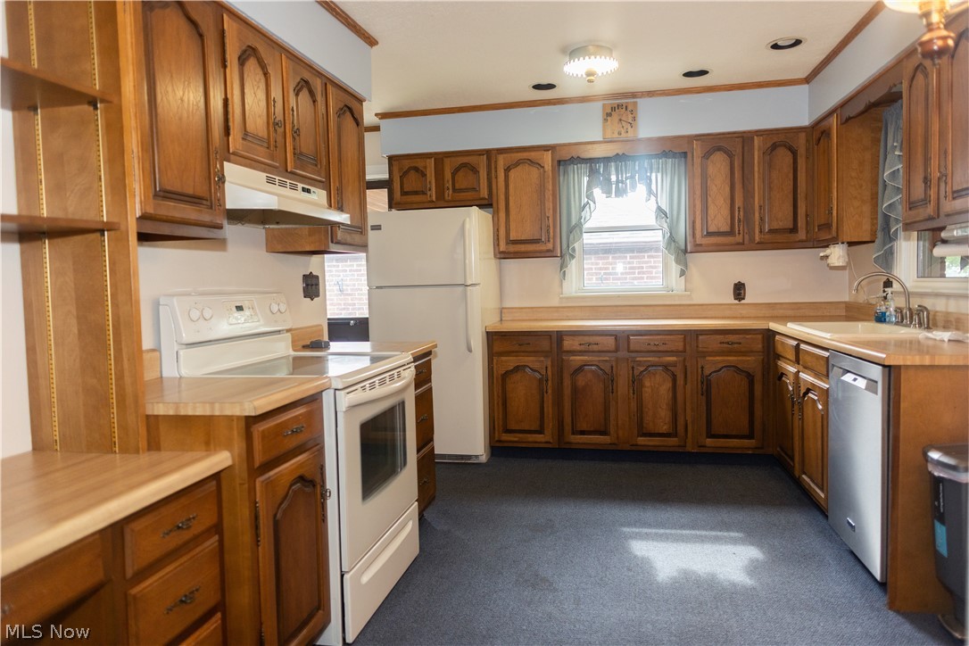 West Manor - Residential