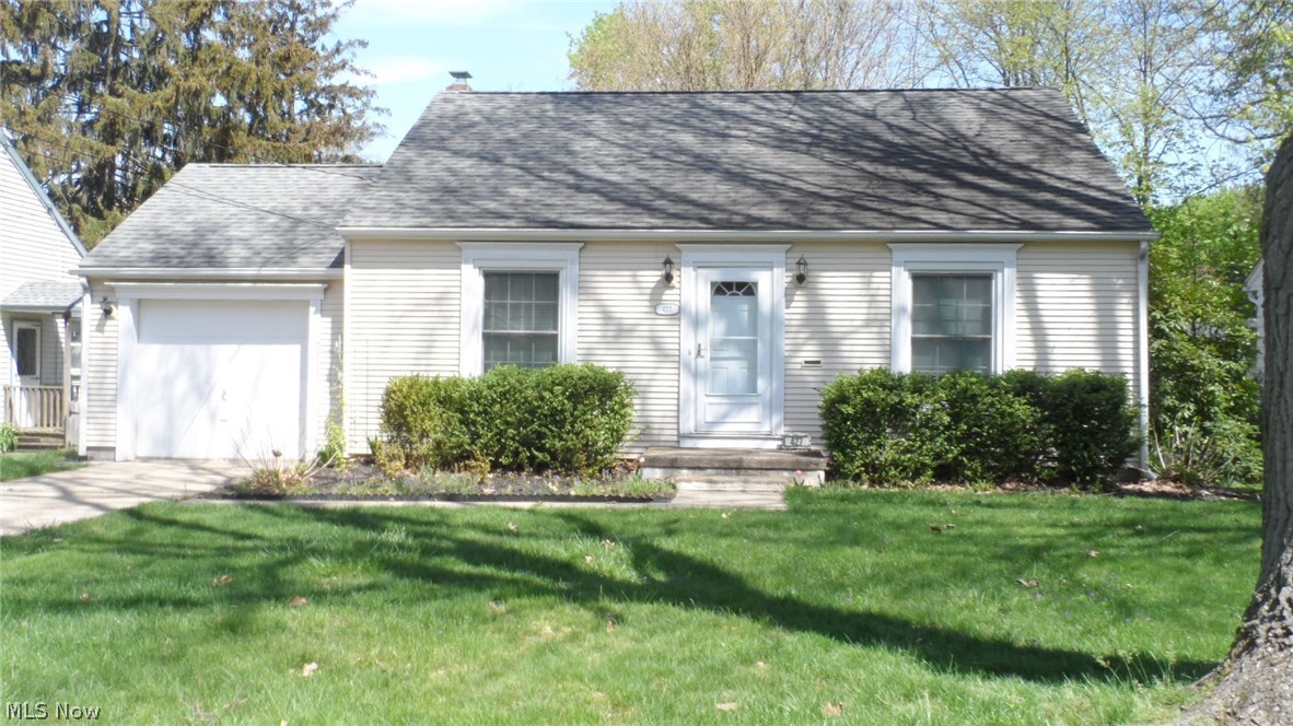 THIS CHARMING 4 BEDRM CAPE COD HAS ALOT TO OFFER WITH ITS CLOSENESS TO KSU, SHOPPING, MOVIES, DOWNTOWN AND HIGHWAYS.  1ST FLOOR OFFERS 2 BEDROOMS, LIVING & DINING ROOM WITH REFINISHED WOOD FLOORS AND A FULL BATHRM.  PLUS ACCESS TO 3 SEASON ROOM FOR ENJOYING RELAXING NIGHTS.  BACK YARD IS FENCED IN AND HAS SHED FOR STORAGE.  UPPER LEVEL HAS BEDROOM, WALK IN CLOSET AND SITTING AREA.  OR RETREAT TO THE LOWER LEVEL FOR FAMILY ROOM, FULL BATH, 4TH BEDROOM WITH FIRE ESCAPE WINDOW AND LAUNDRY ROOM.  HOME WARRANTY PROVIDED.  DONT MISS THE CHANCE TO MAKE THIS YOUR NEW HOME.