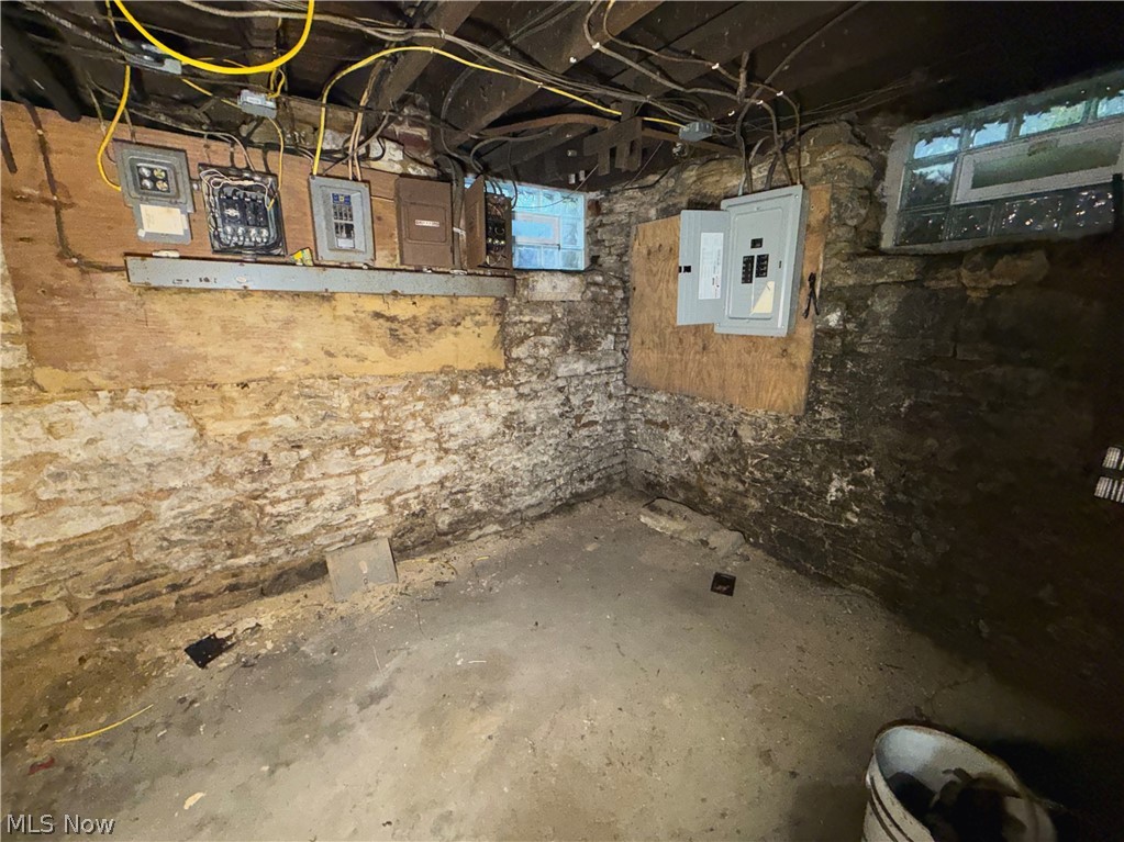 James Blakelys Add - Residential Income