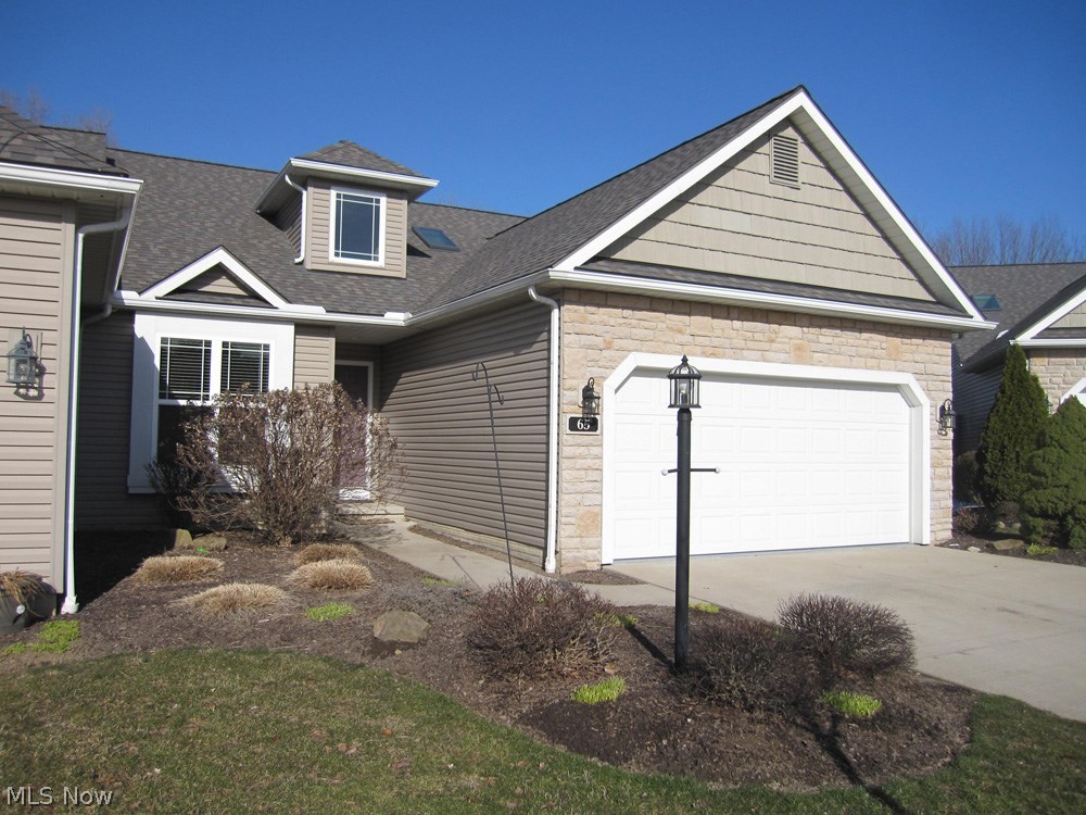Villas/Waterford Xing Condo Ph - Residential