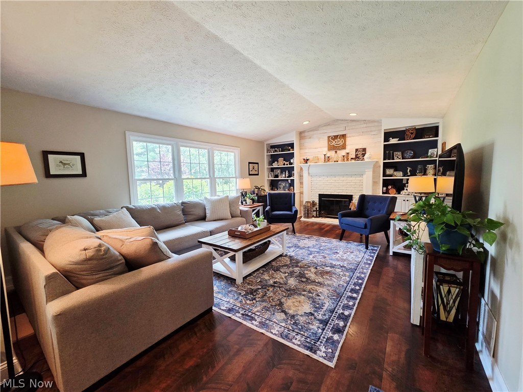 Avon Sec 24 - Residential