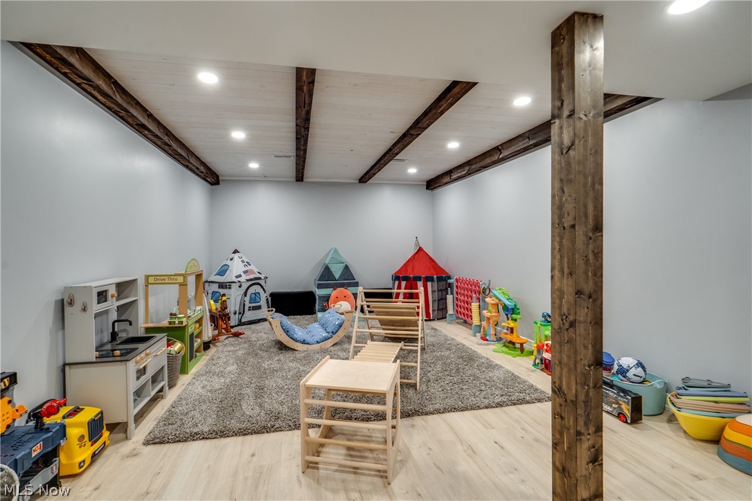 Brandon J & Trisha R Hewitts - Residential