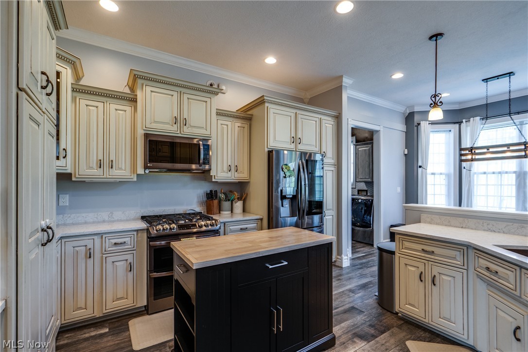 Brandon J & Trisha R Hewitts - Residential