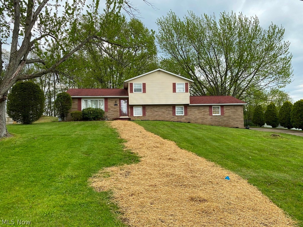 Well cared for 4 bedroom split level in Perry Township! Quiet neighborhood situated on a private setting with a fenced back yard. Move in ready!