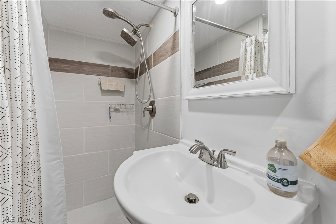 Waterbury Heights 02 - Residential