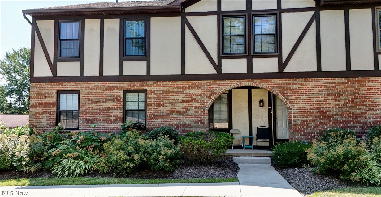 Hampton Ridge Condo - Residential