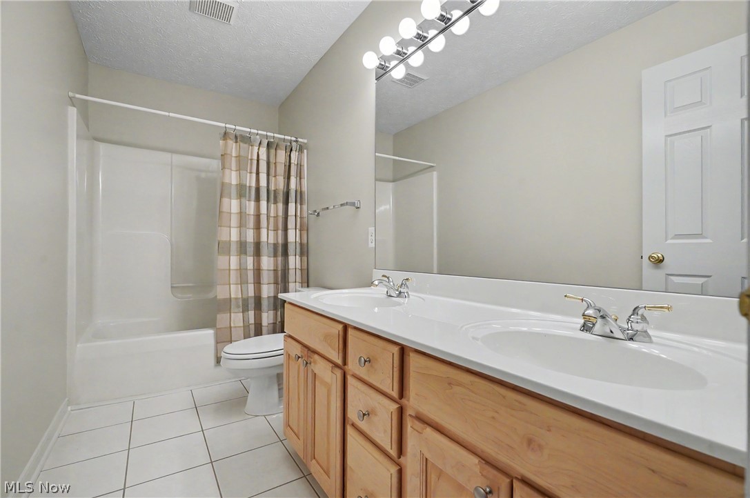 Royal Clusters At Kingsbury Trace Ph 1 - Residential