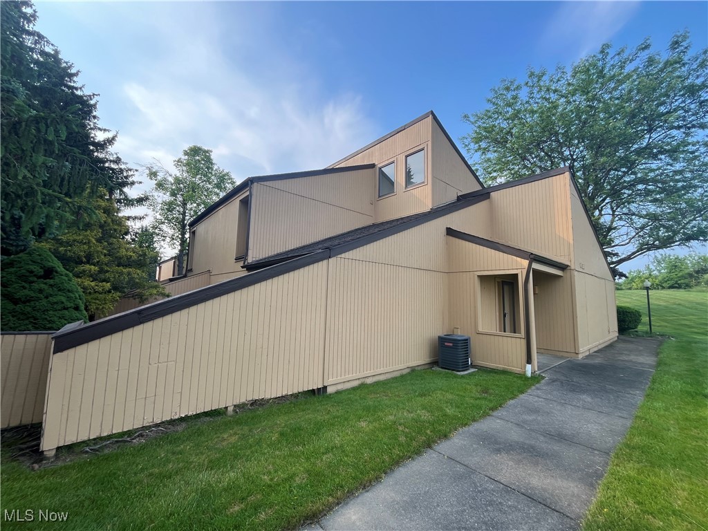 Windchimes On Summit - Residential