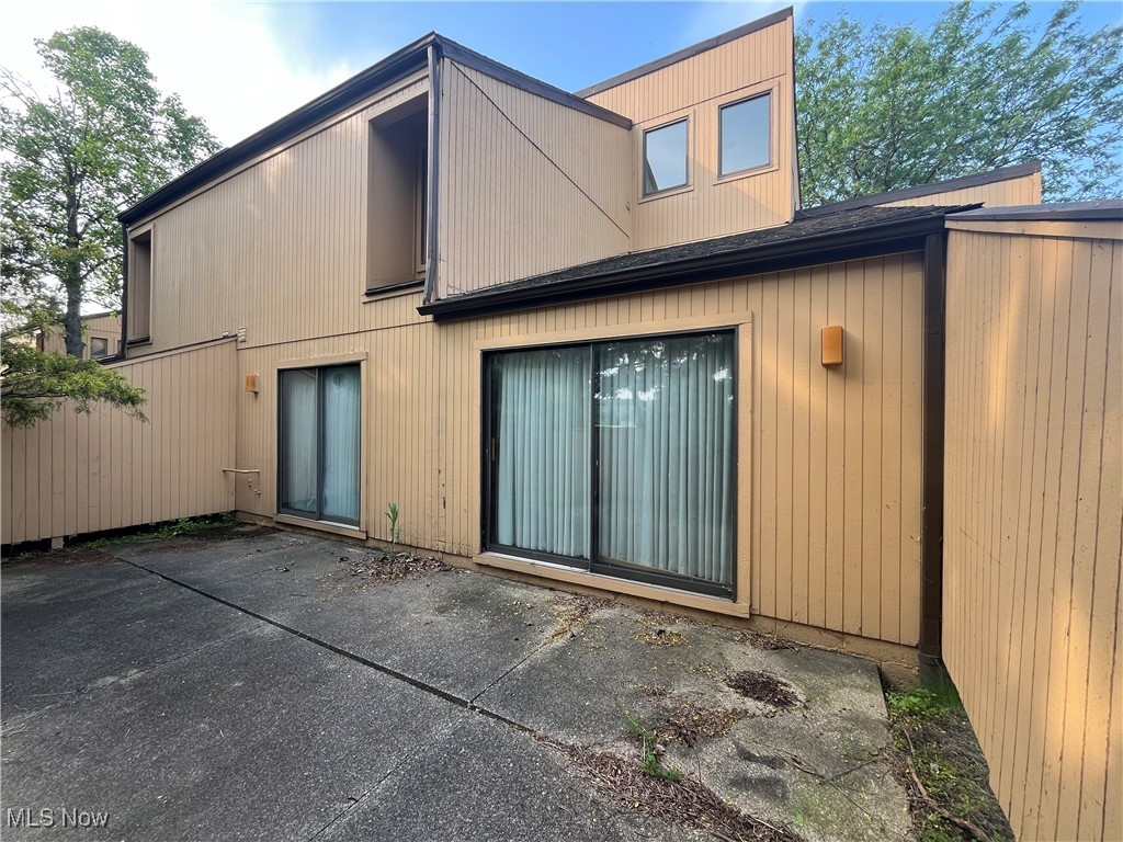Windchimes On Summit - Residential